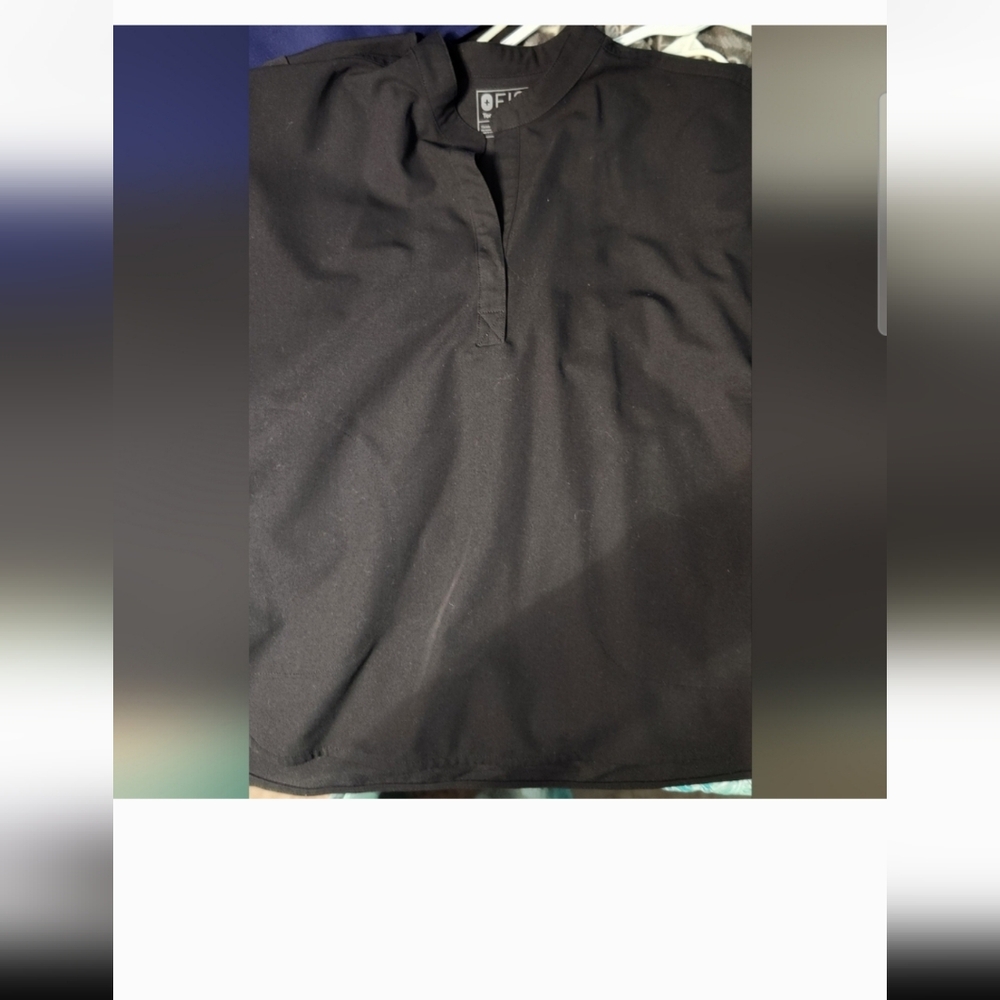 Xl womens Fig scrub top